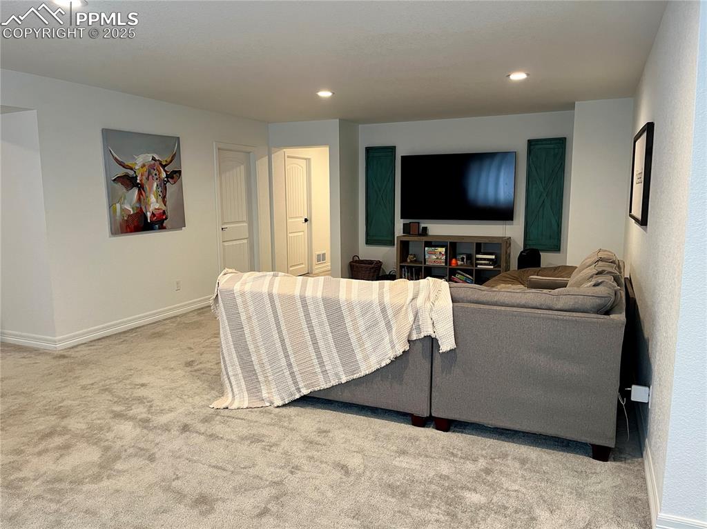 Image 9 of 32: Living Room