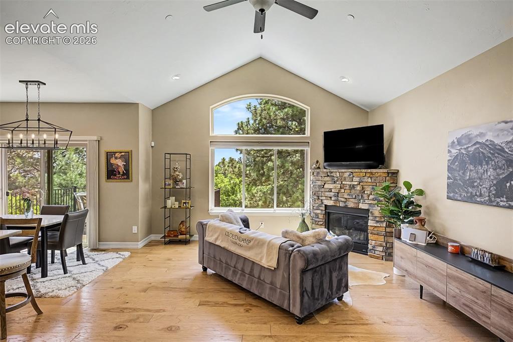 Image 9 of 50: Living Room