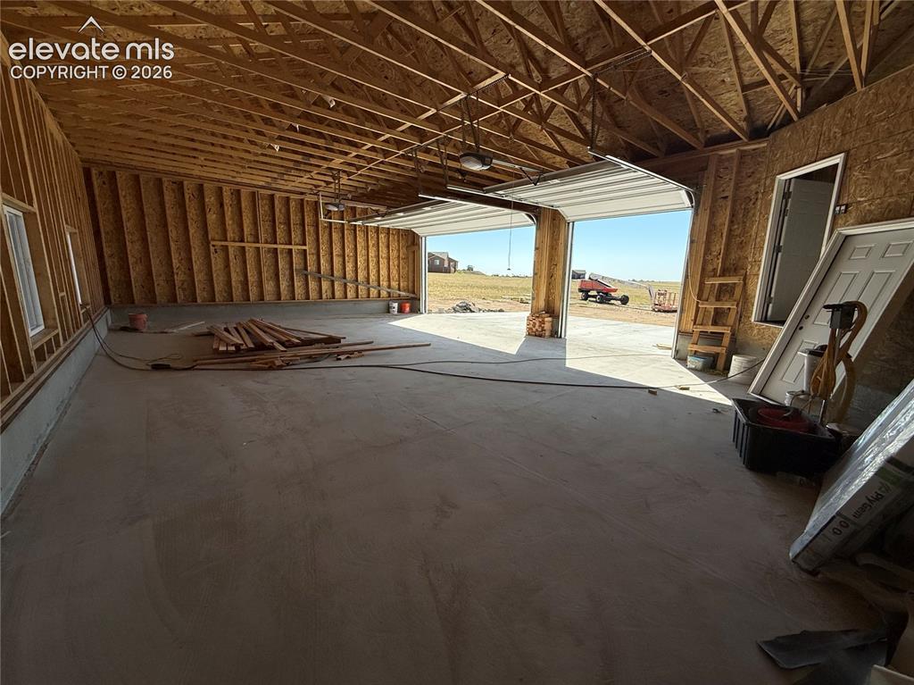 Image 5 of 12: Garage