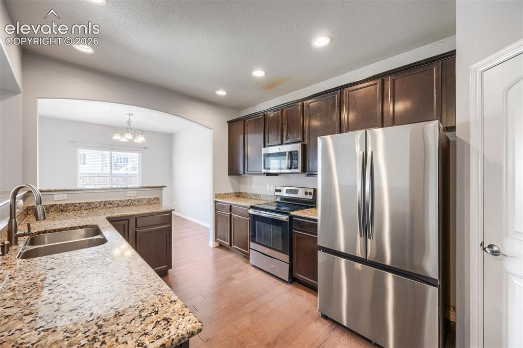 Image 10 of 41: Kitchen