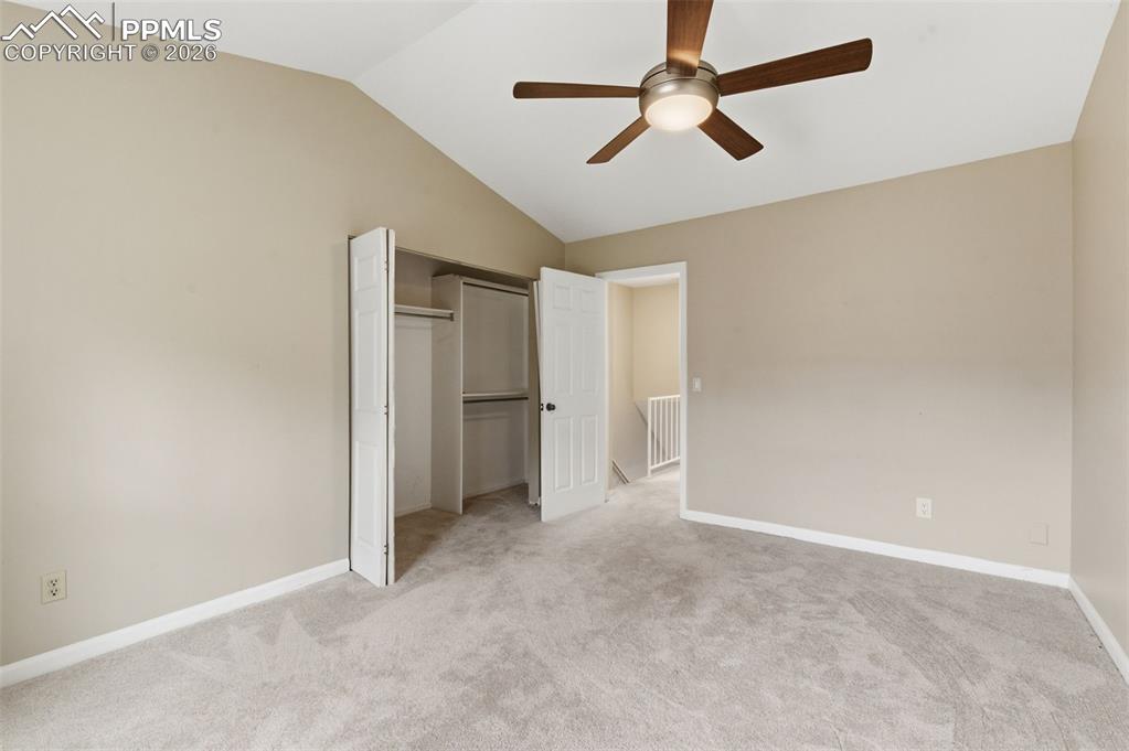 Image 11 of 25: Kitchen