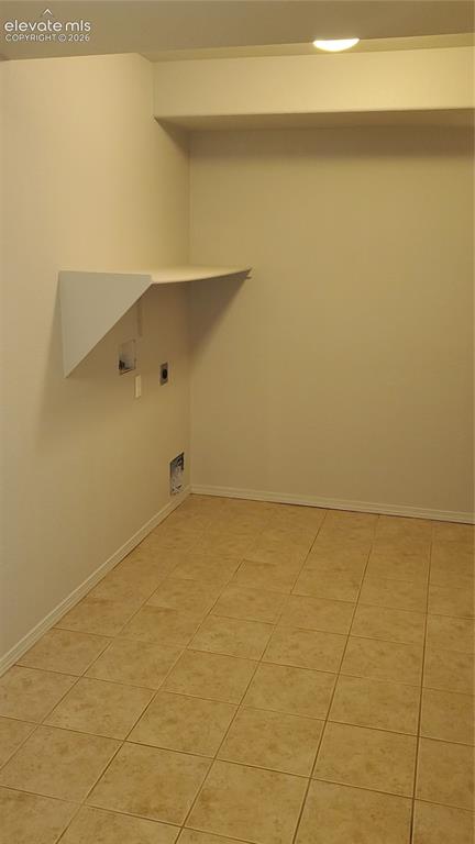 Image 5 of 8: Laundry