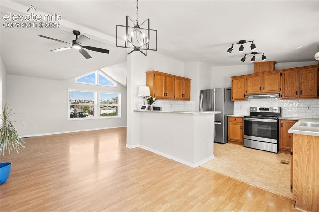 Image 8 of 36: Kitchen