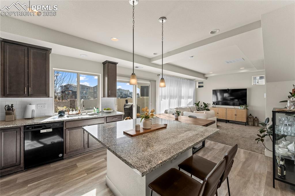 Image 10 of 35: Kitchen