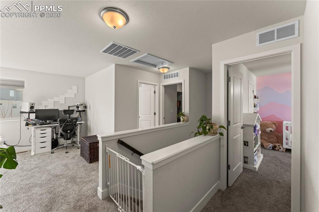 Image 13 of 35: Loft