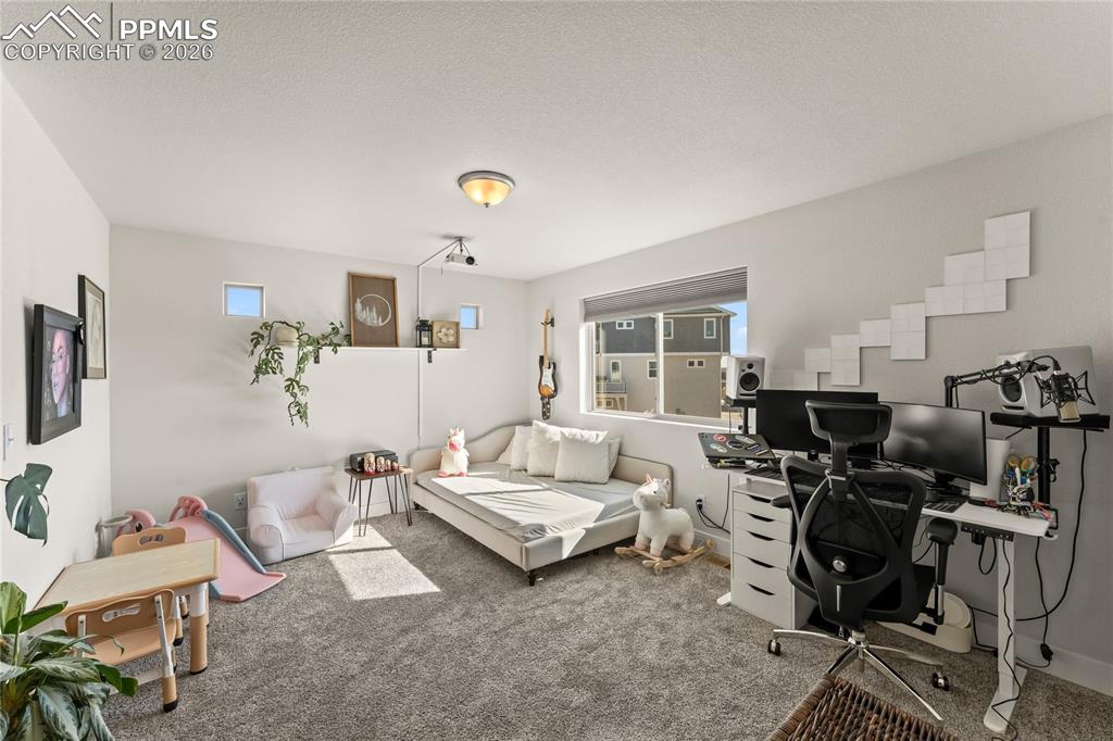 Image 14 of 35: Loft