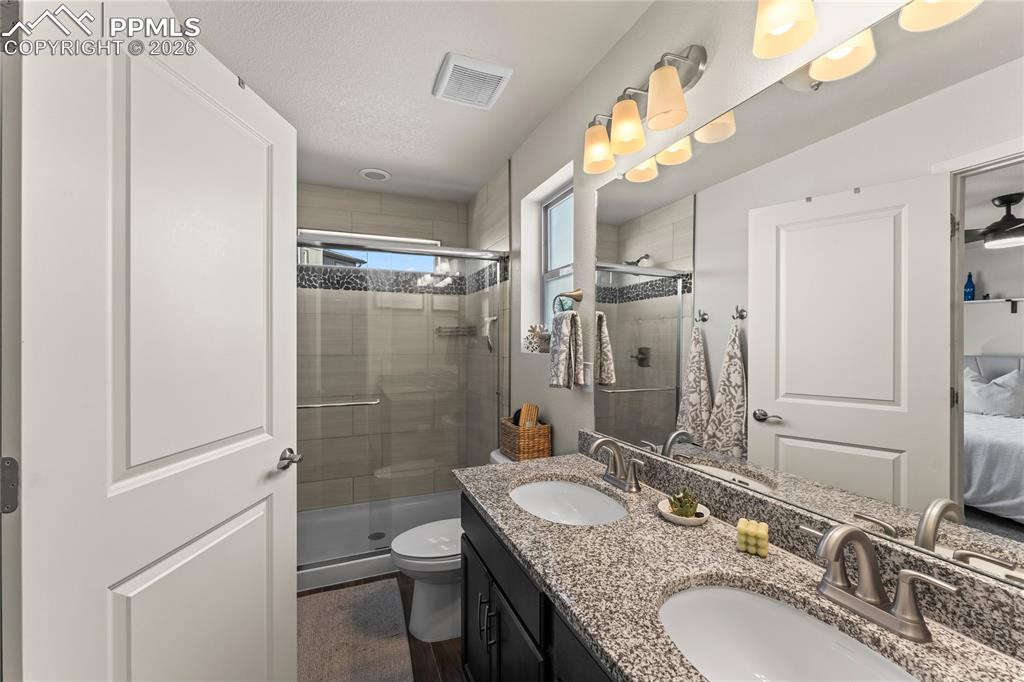 Image 21 of 35: Master Bathroom