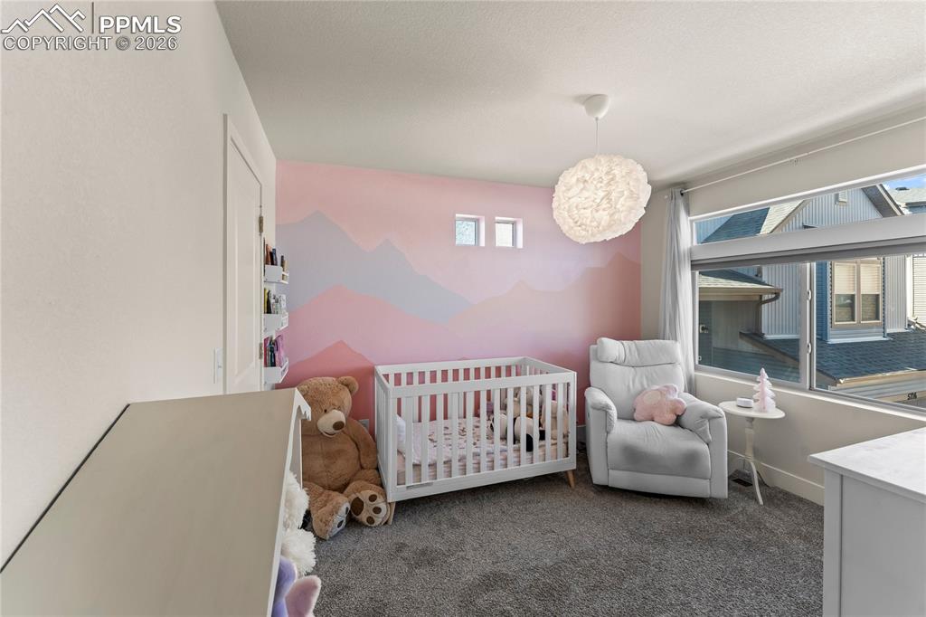 Image 22 of 35: Bedroom