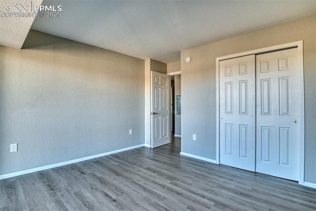 Image 15 of 44: Bedroom