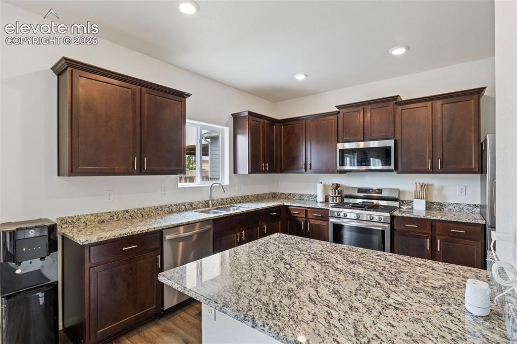 Image 12 of 41: Kitchen