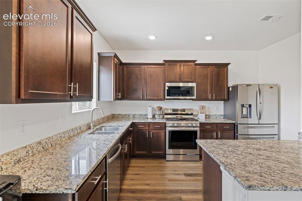 Image 8 of 41: Kitchen