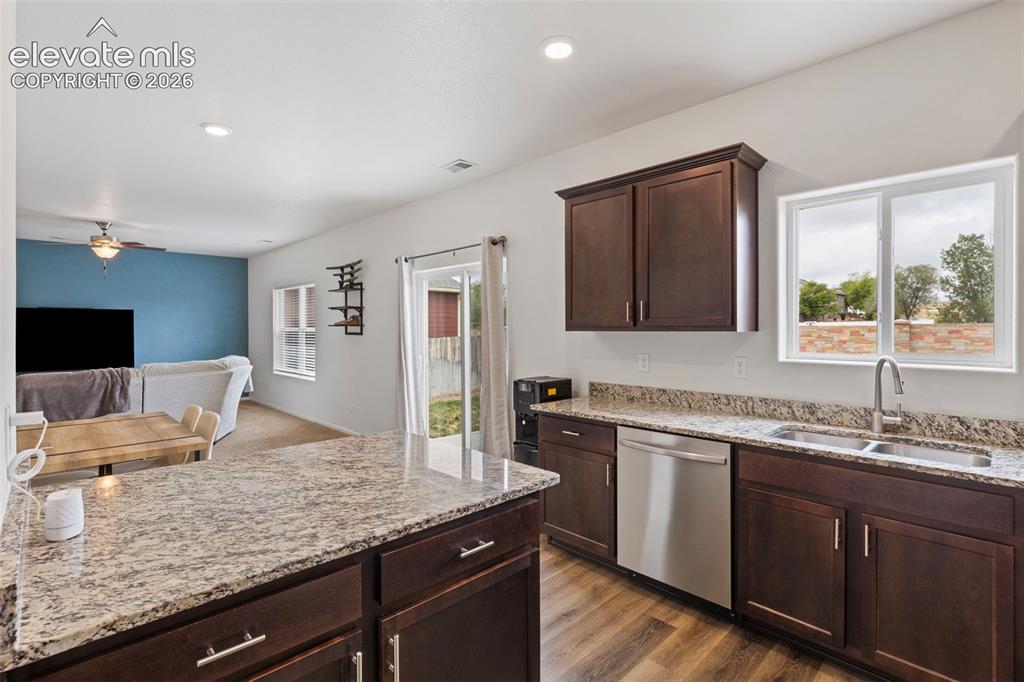 Image 9 of 41: Kitchen
