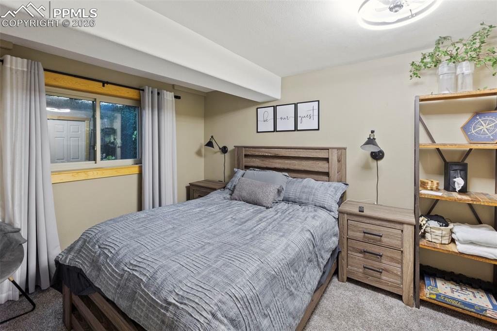 Image 36 of 50: Bedroom