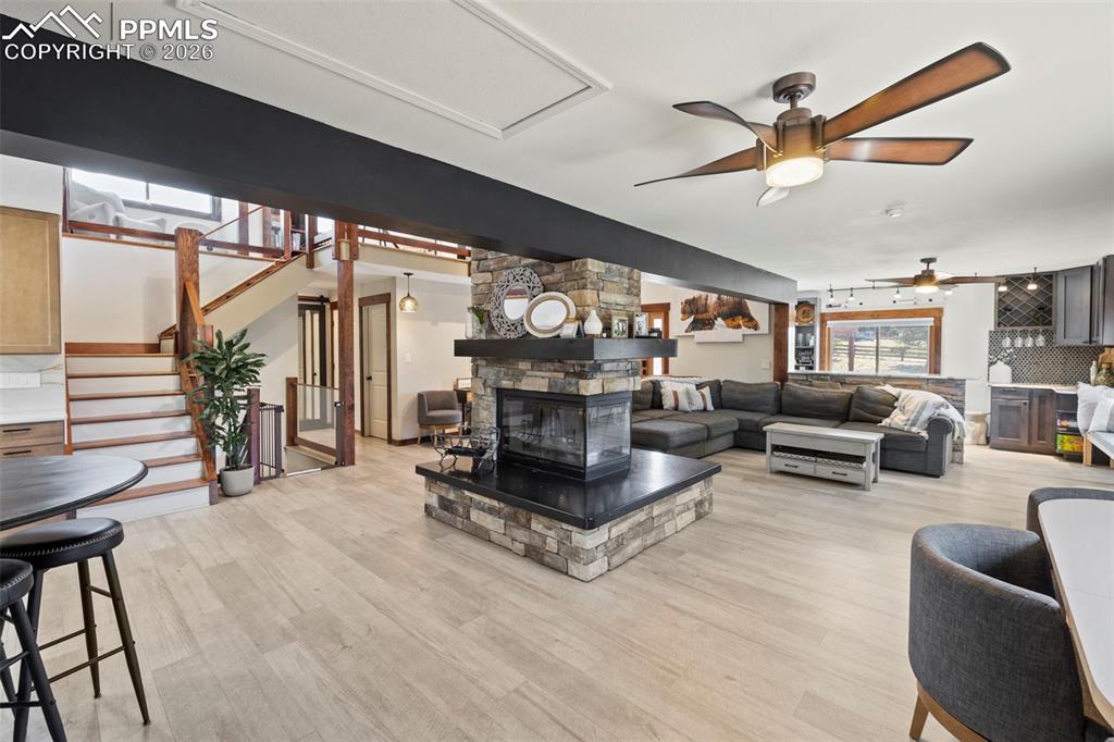 Image 6 of 50: Living Room