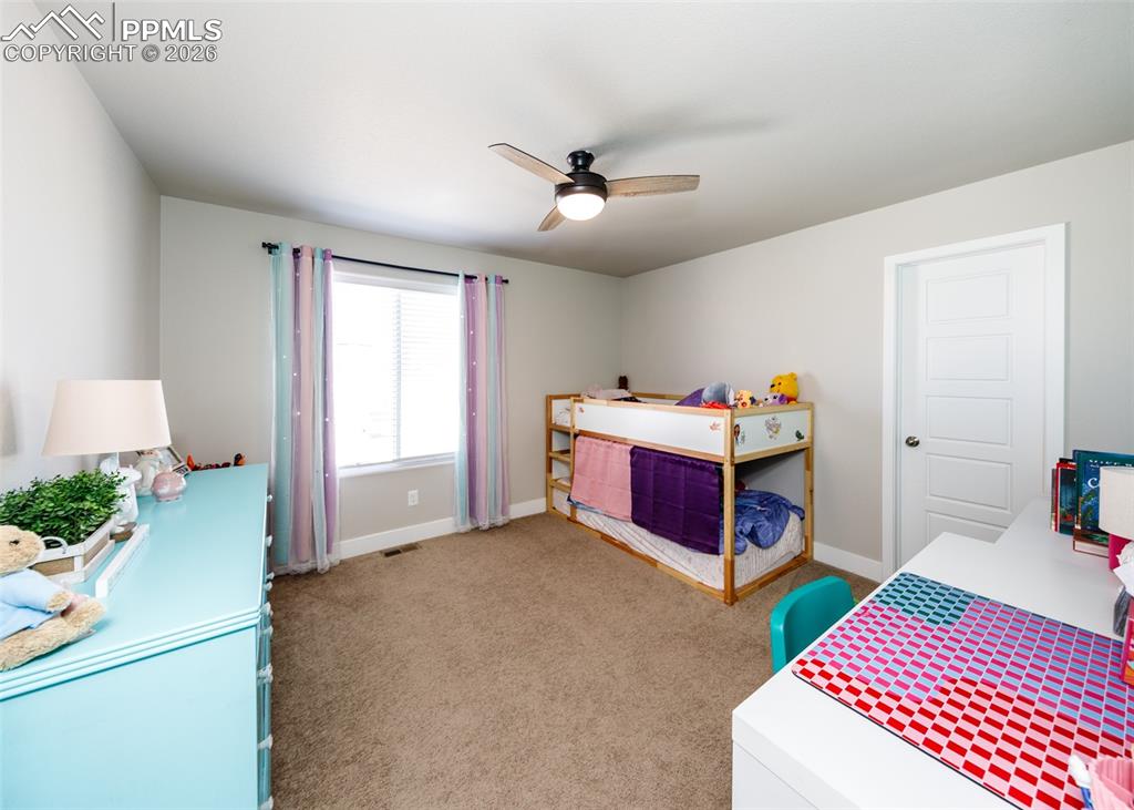 Image 40 of 50: Bedroom