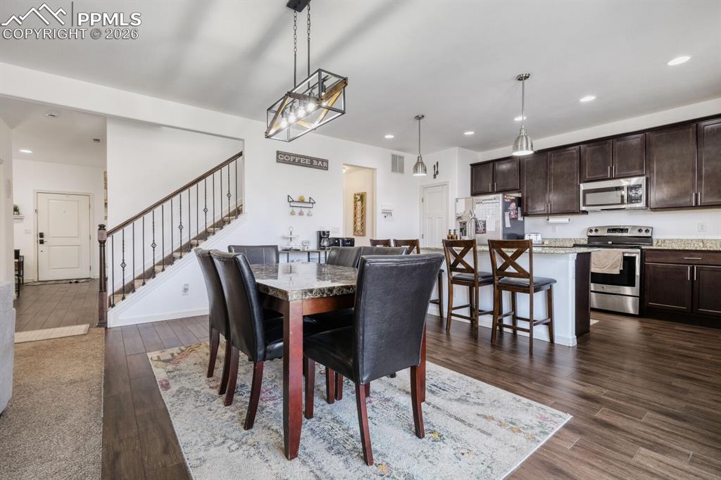 Image 15 of 29: Dining Area