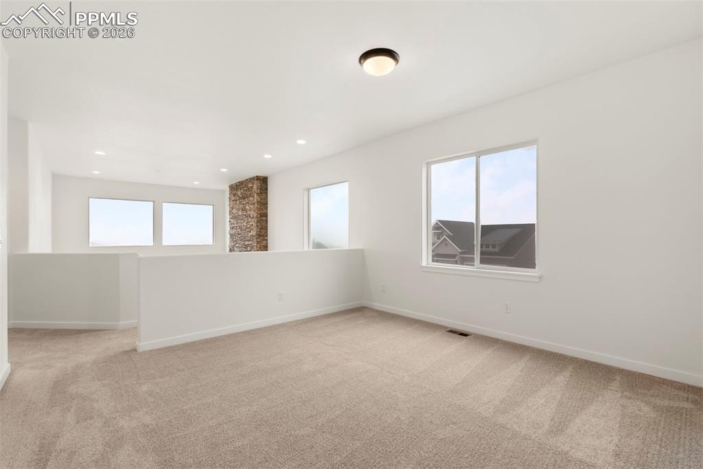 Image 14 of 15: can be 4th bedroom 