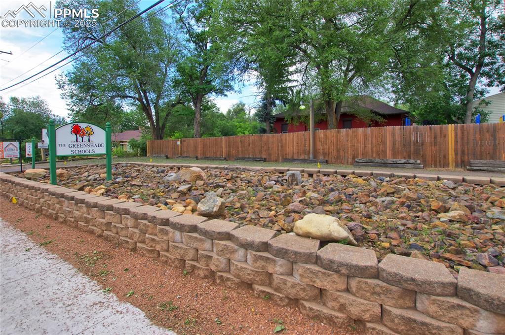 Image 23 of 34: View of yard