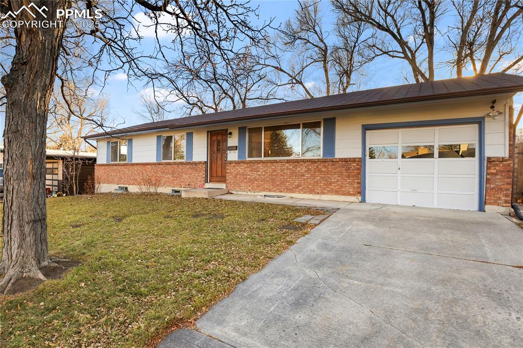 Image 3 of 38: Front of Structure