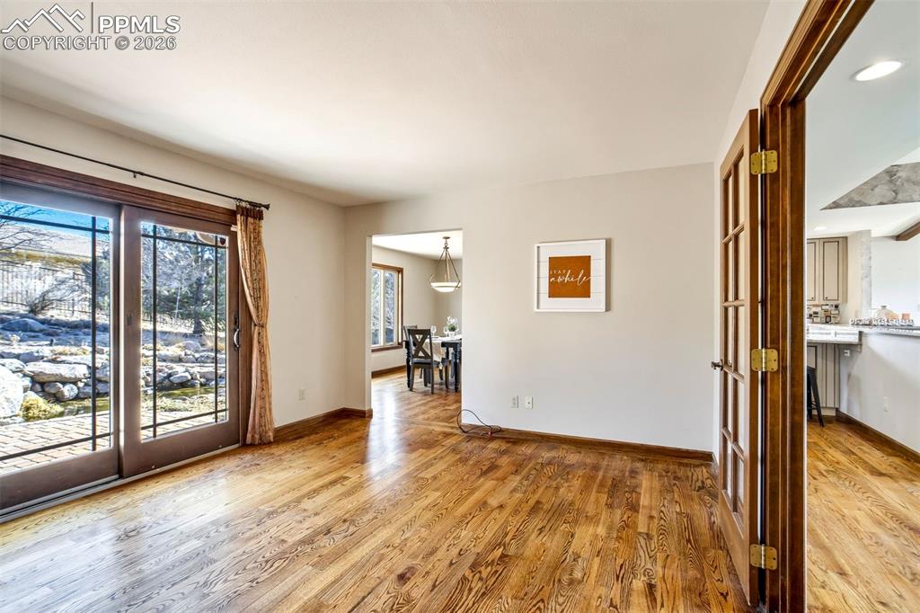 Image 22 of 50: Family Room