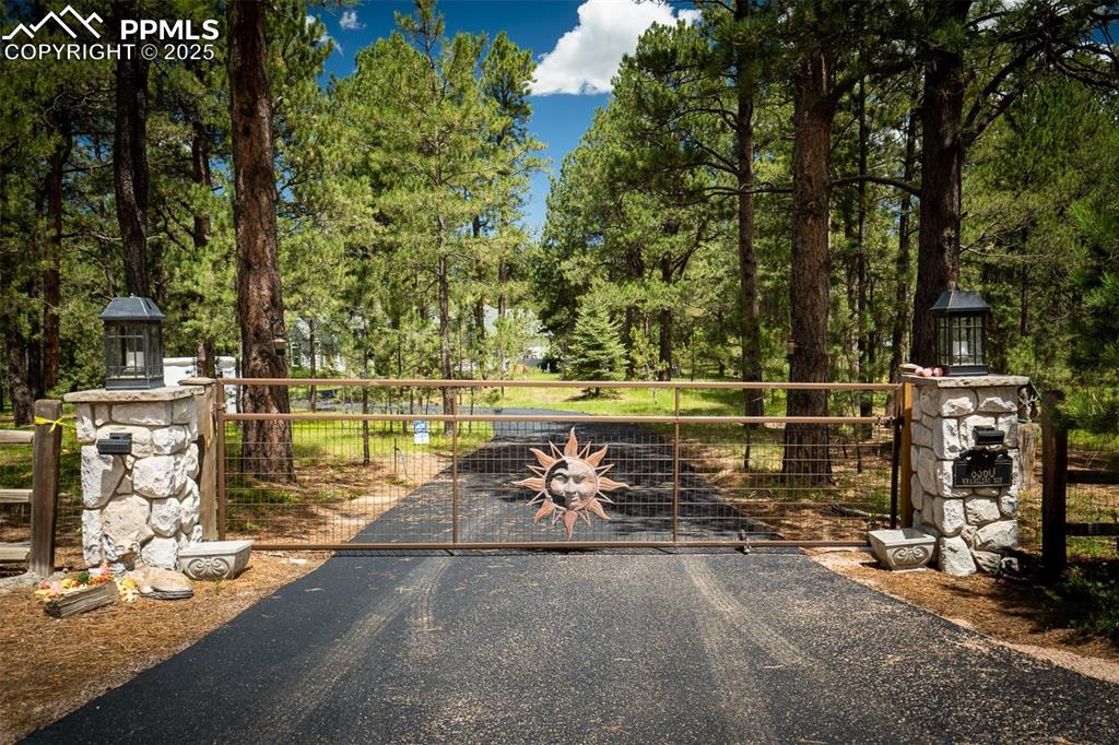 Image 2 of 43: Fence