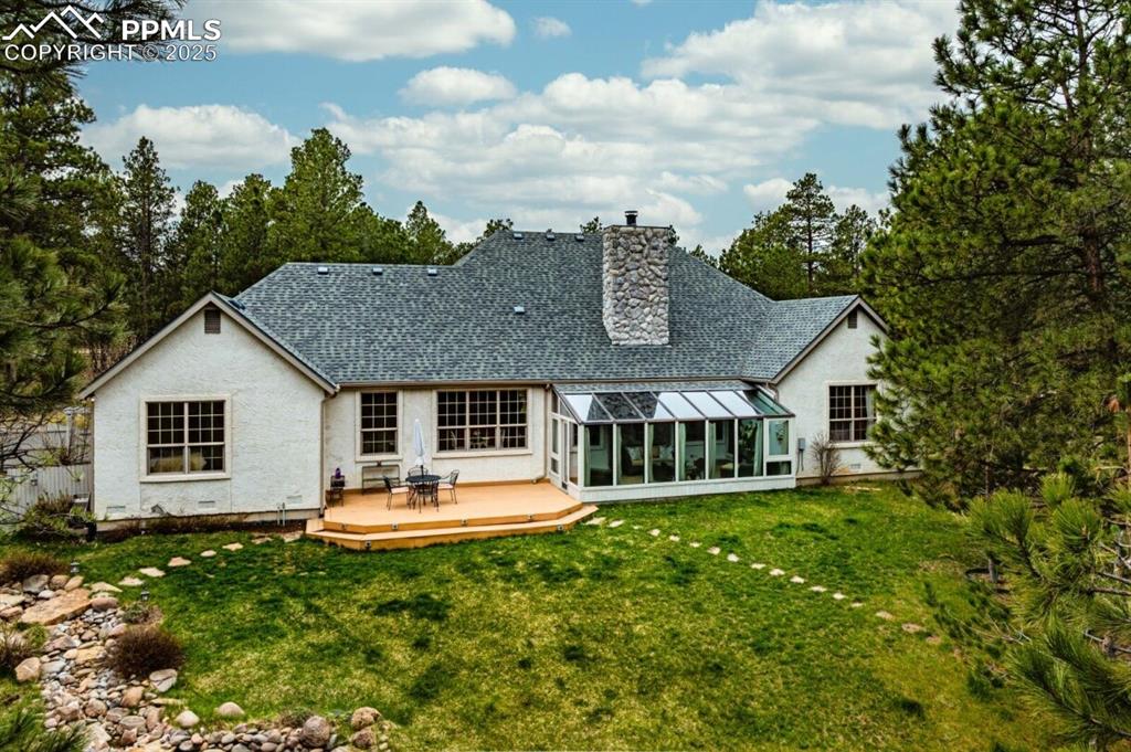 Image 28 of 43: Back of Structure