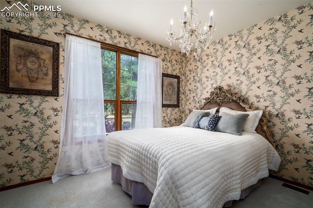 Image 35 of 43: Bedroom