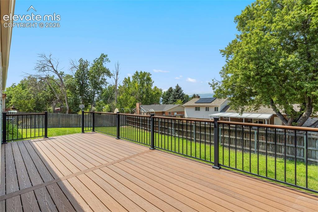 Image 46 of 50: Deck