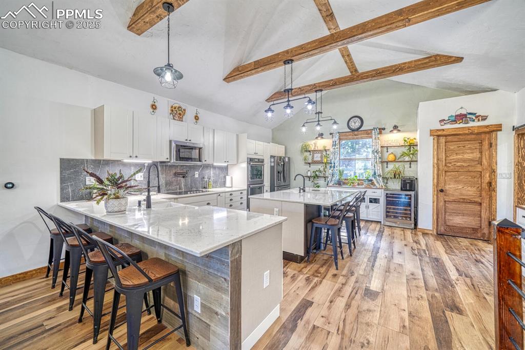 Image 11 of 46: Kitchen