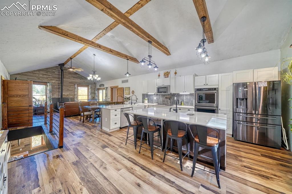 Image 12 of 46: Kitchen