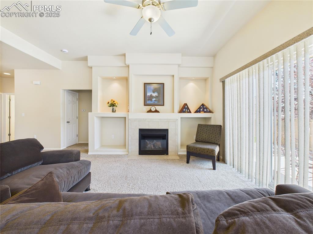 Image 10 of 50: Living Room