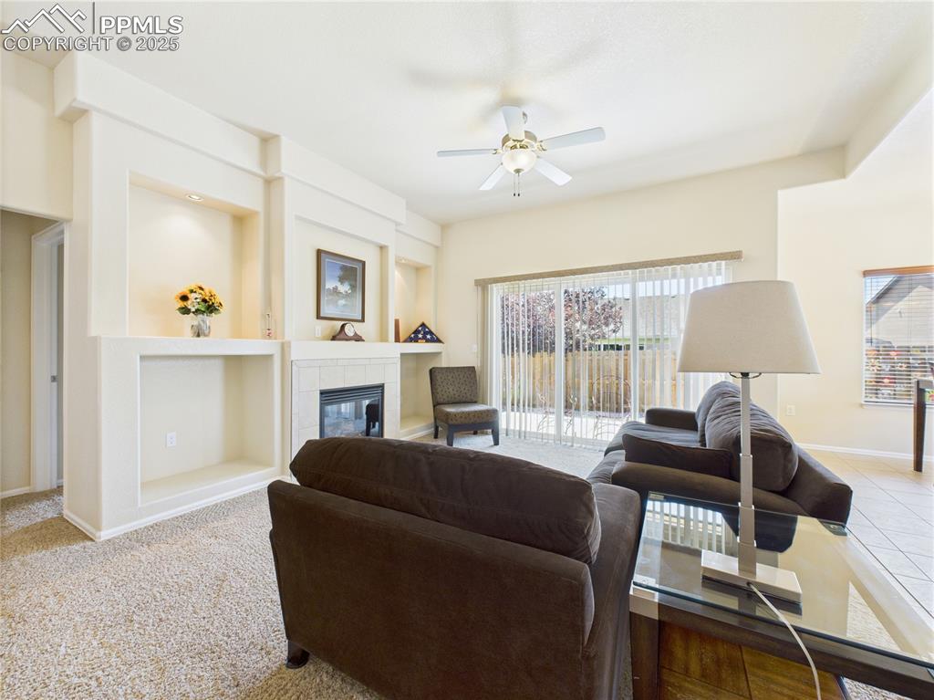 Image 9 of 50: Living Room