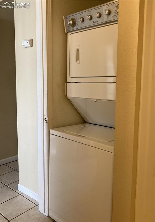 Image 13 of 13: Laundry