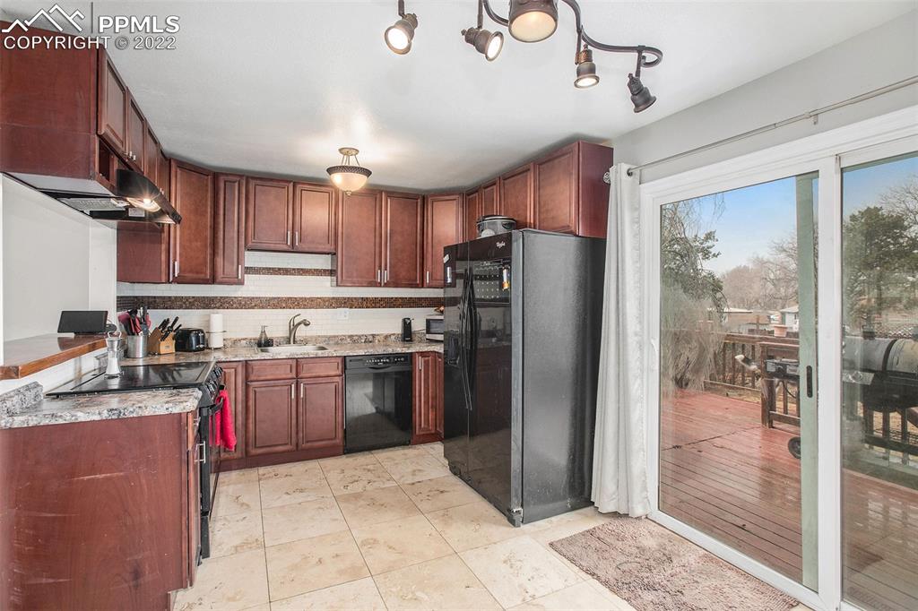 Listing 1862567, Image 13 of 35