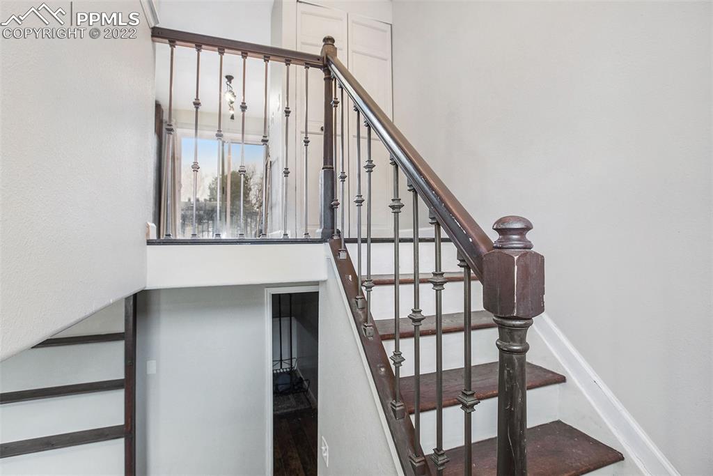 Listing 1862567, Image 3 of 35