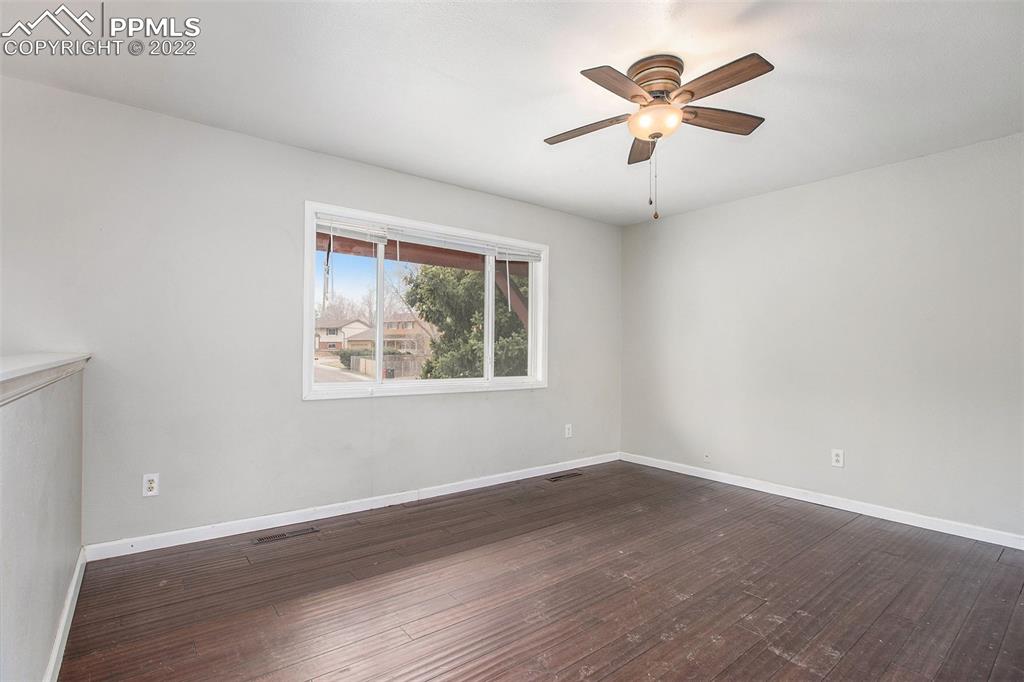 Listing 1862567, Image 5 of 35