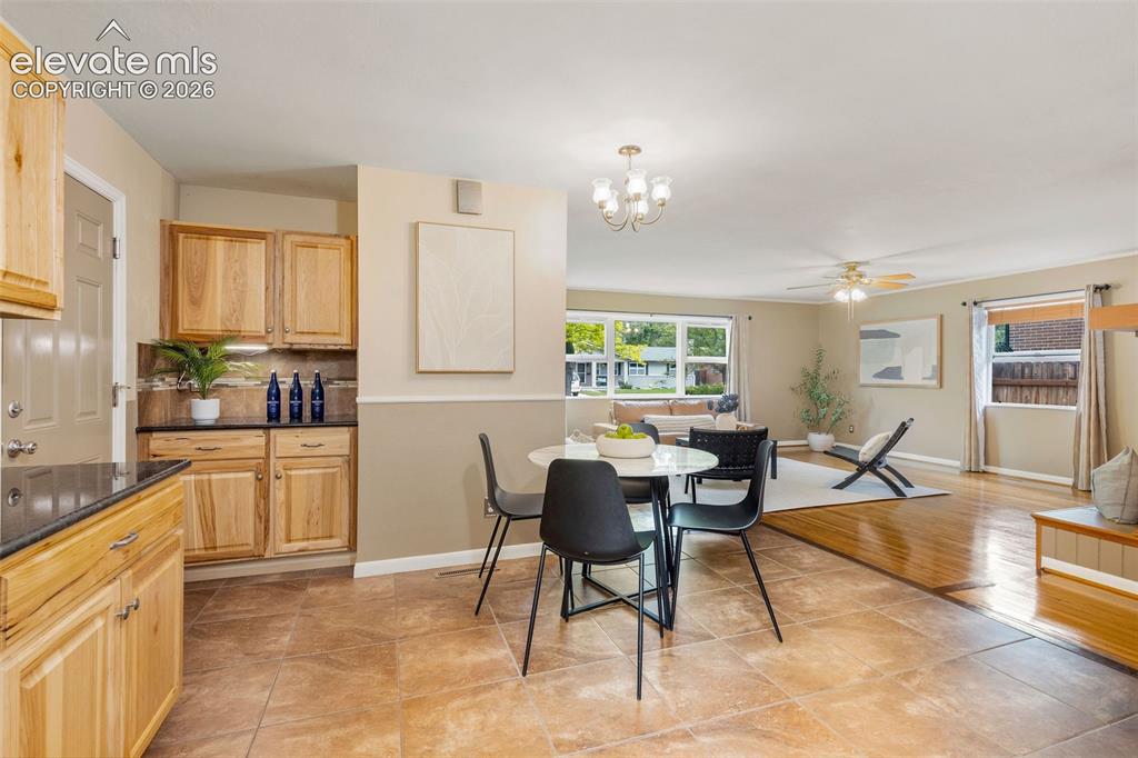 Image 10 of 47: Dining Area