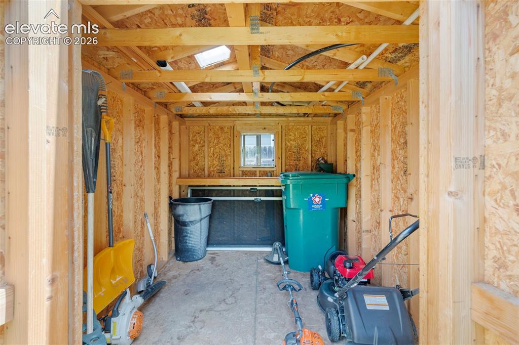 Image 19 of 47: Storage