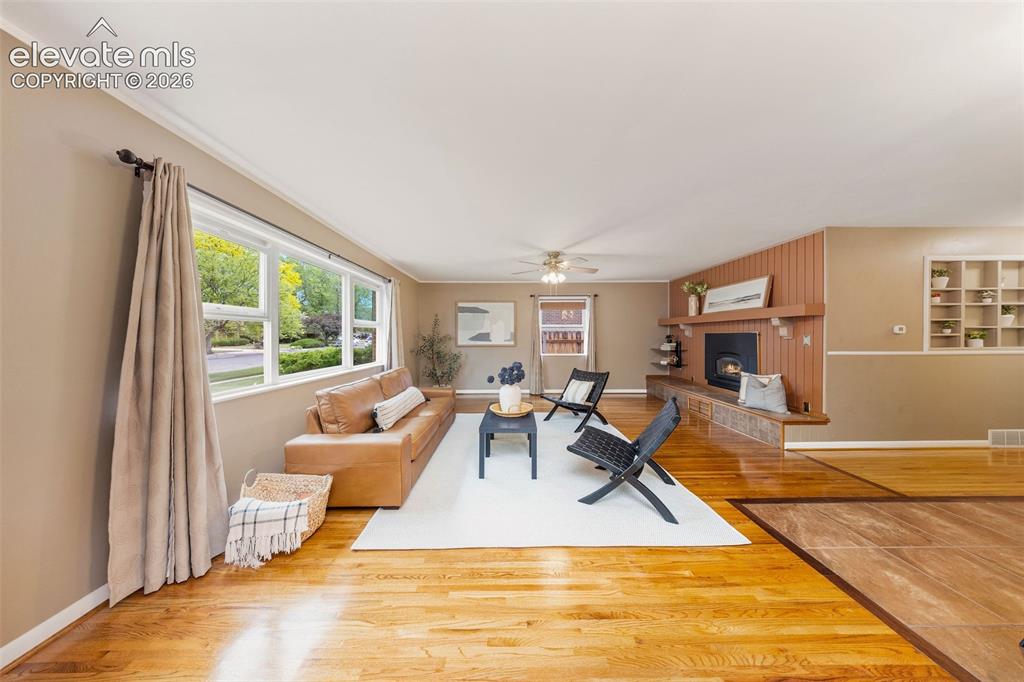 Image 4 of 47: Living Room