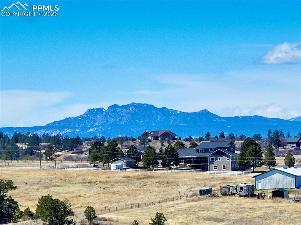 Image 21 of 22: View