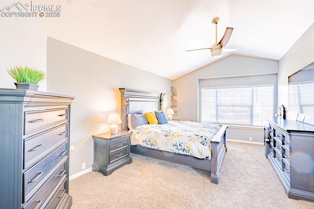 Image 18 of 47: Bedroom