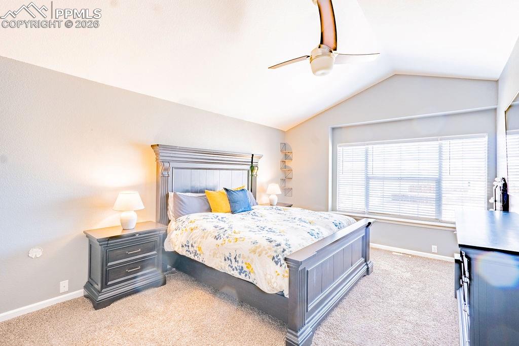 Image 19 of 47: Bedroom