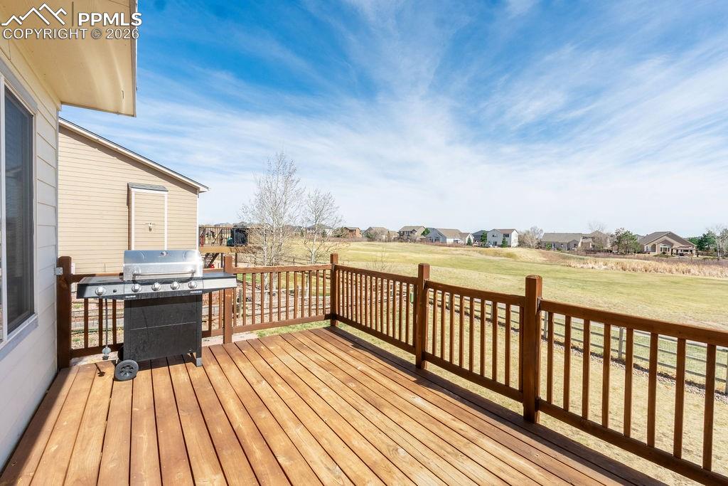 Image 37 of 47: Deck