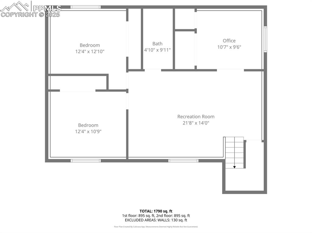 Image 40 of 41: View of room layout