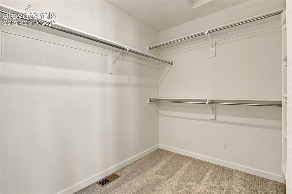 Image 30 of 50: Closet