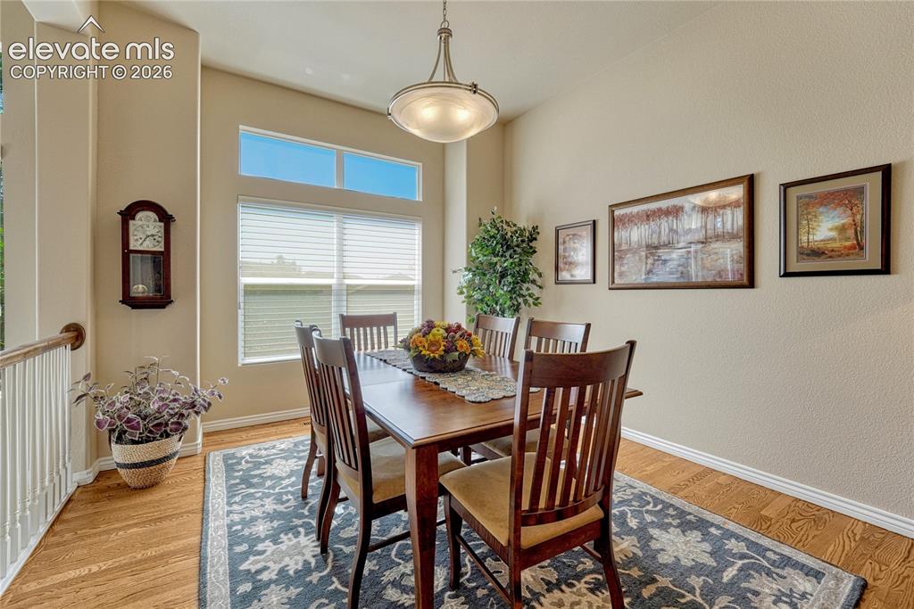 Image 12 of 47: Dining Area