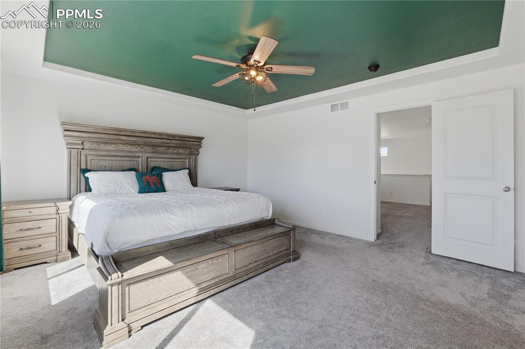 Image 17 of 42: Bedroom