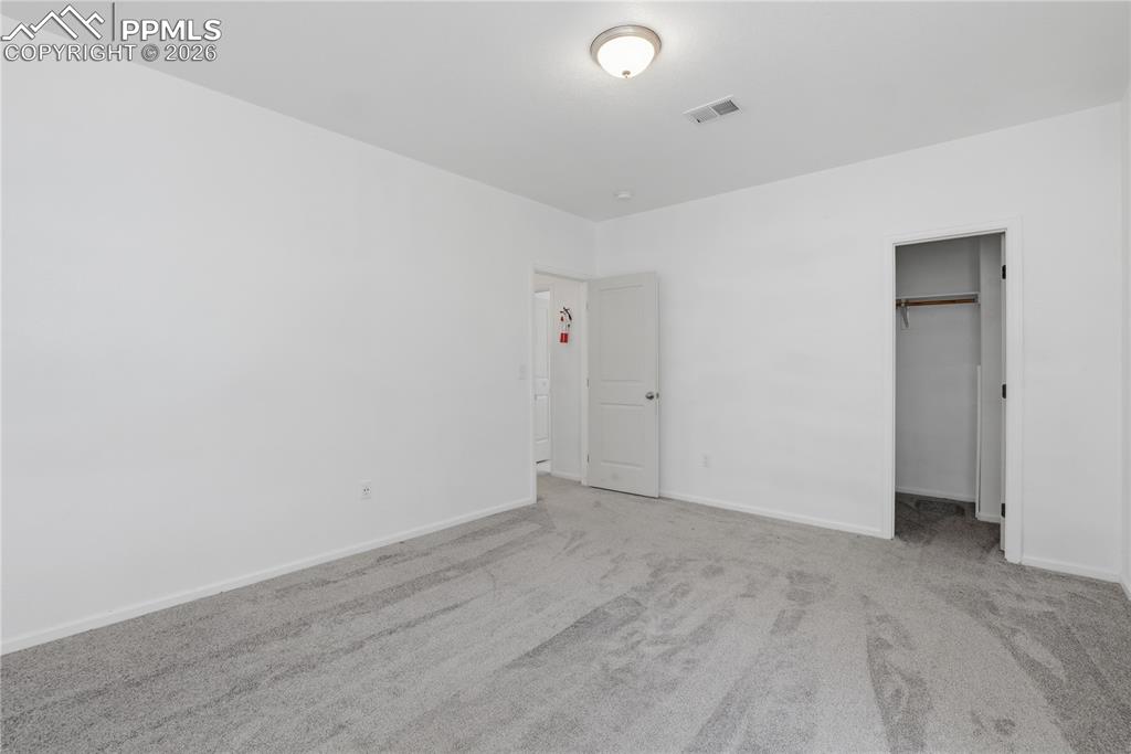 Image 37 of 42: Bedroom