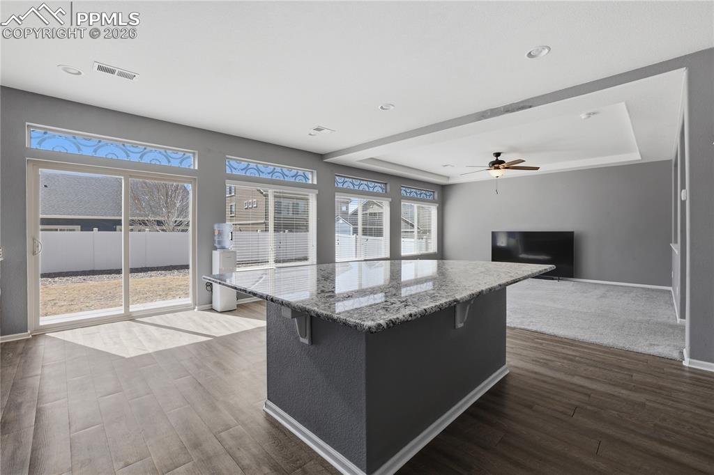 Image 5 of 42: Kitchen