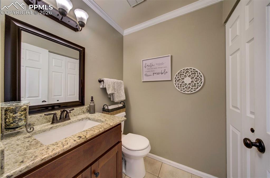 Image 11 of 19: Bathroom